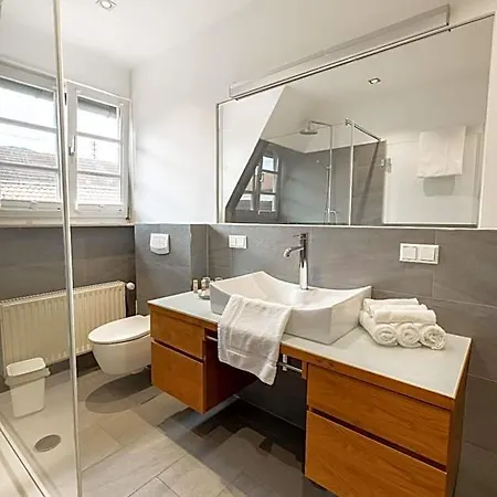Wanderers Neubau 3*