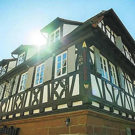 Wanderers Neubau Couette-café 3*