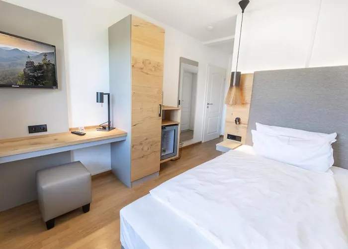 Wanderers Neubau 住宿加早餐酒店 3*