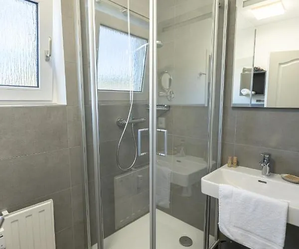 住宿加早餐酒店 Wanderers Neubau Birkweiler