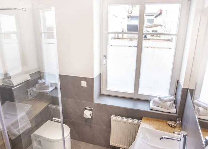 住宿加早餐酒店 Wanderers Neubau Birkweiler